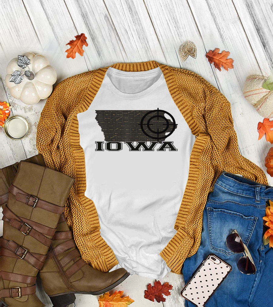 Iowa Map Vintage Fun Black with Target Overlay T-Shirt