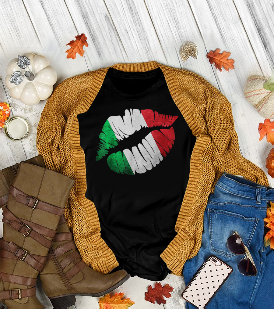 Italy Flag Distressed Patriotic Kiss T-Shirt