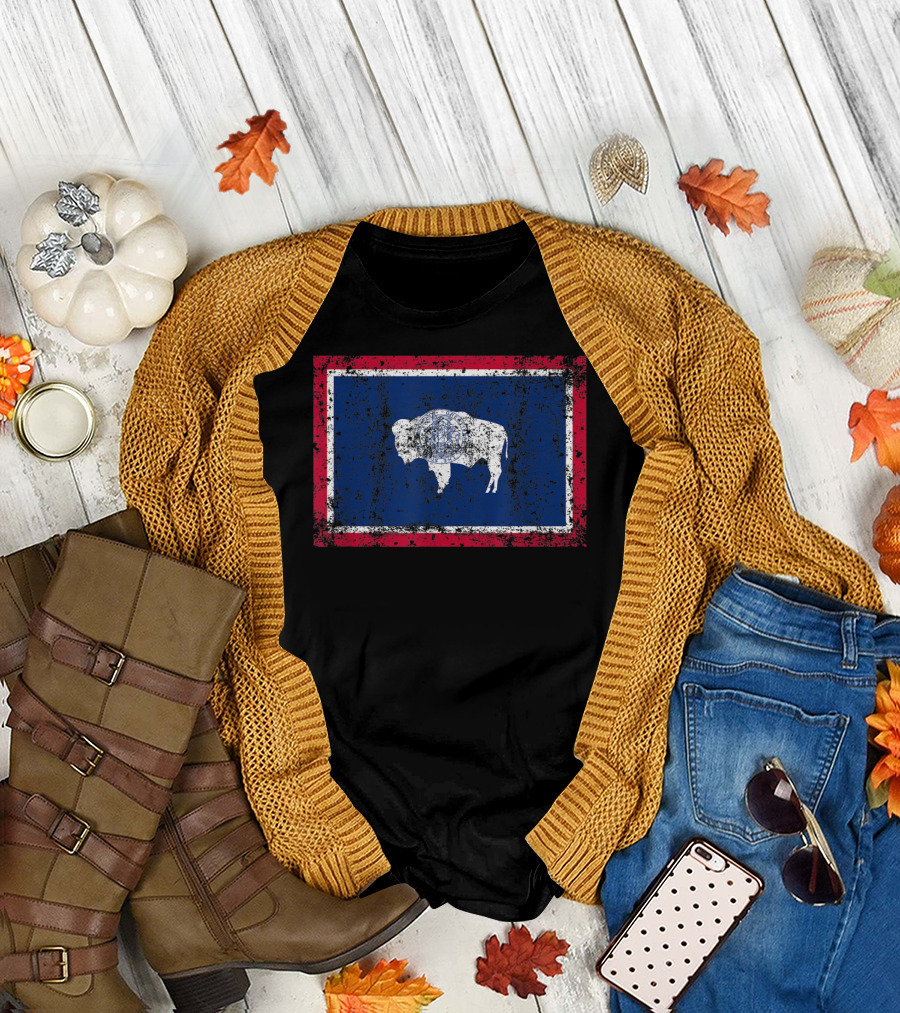 State Of Wyoming Flag Vintage Fall Buffalo T-Shirt