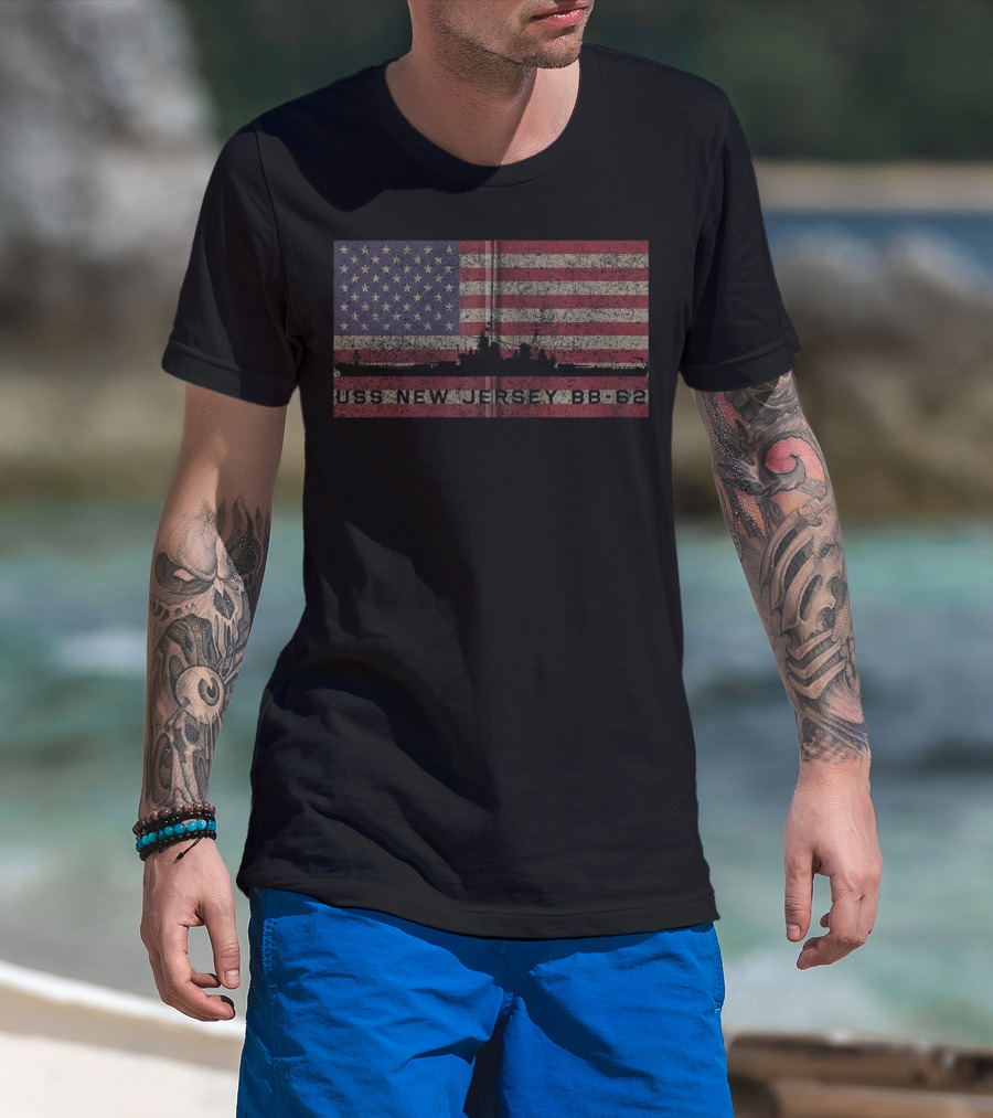 American Flag USS New Jersey BB 62 Battleship Silhouette USA T-Shirt