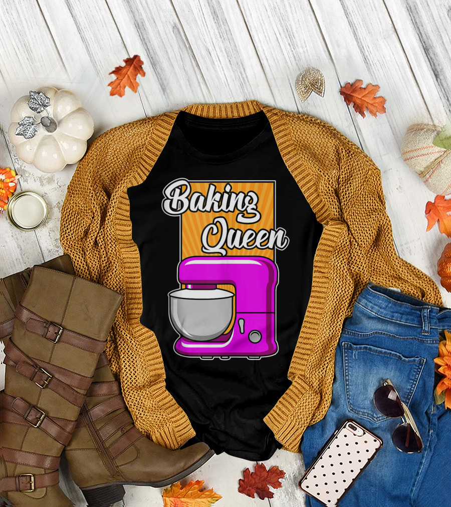 Baking Queen Pink Mixer Pastry Chef Tan T-Shirt