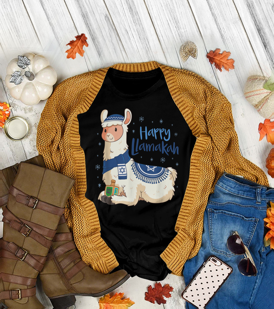 Happy Llamakah Funny Hanukkah Llama Pun with Dreidel and Star of David T-Shirt