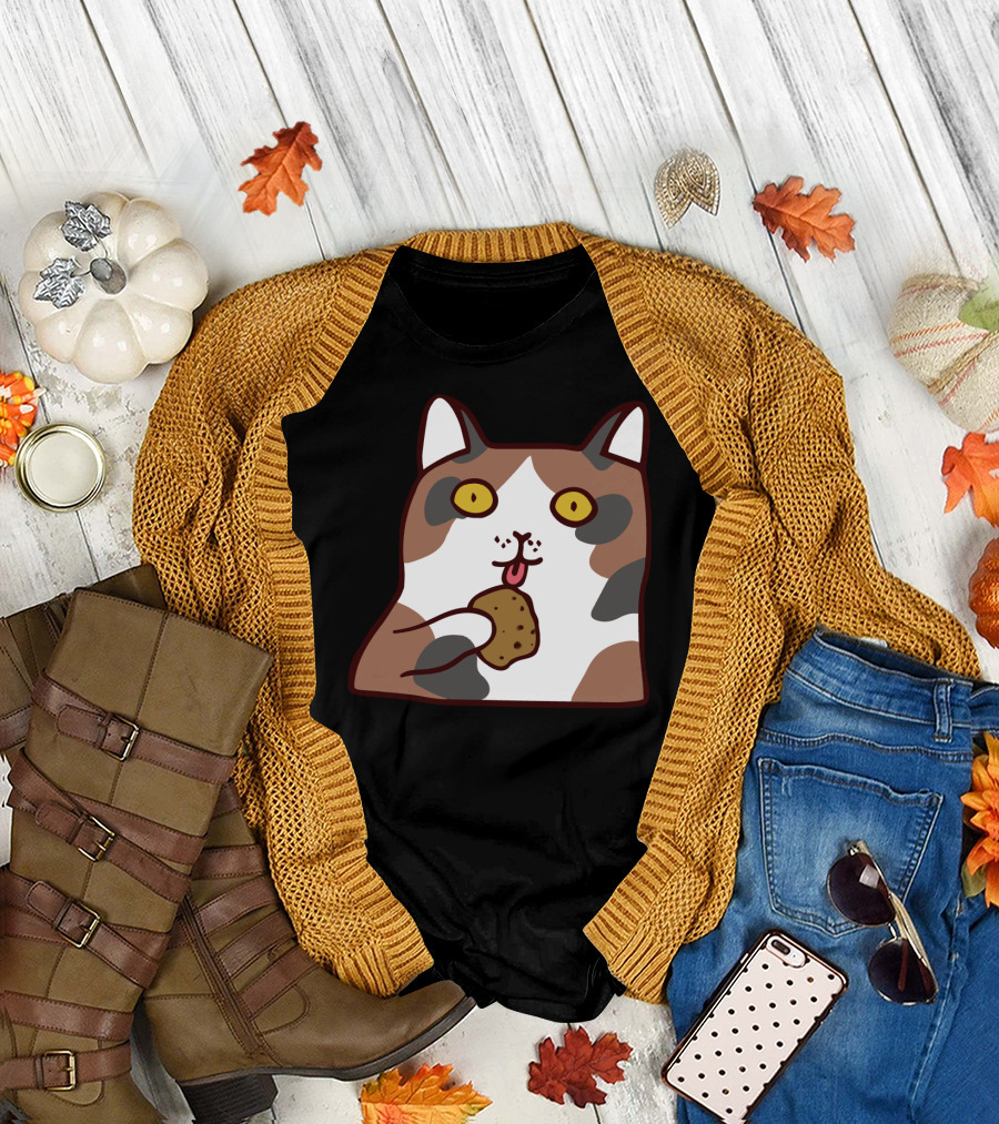 Calico Cat Eating Cookie for Kitten Lovers T-Shirt