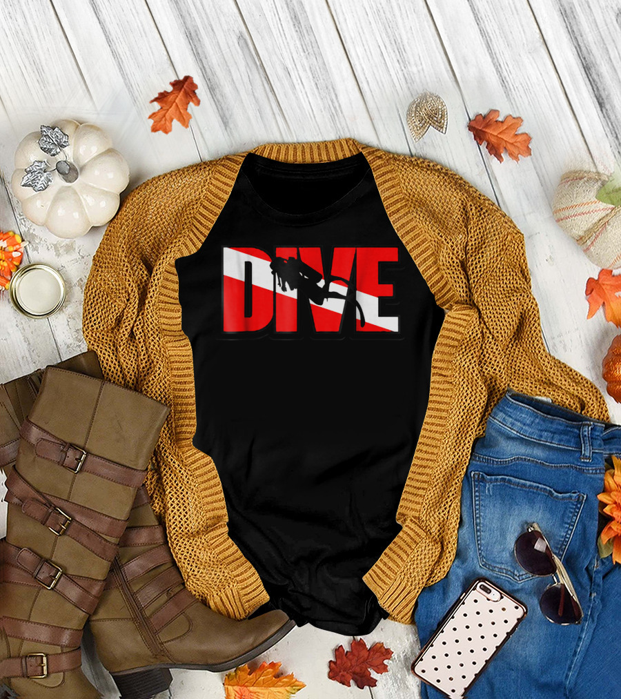 DIVE DIVE DIVE SCUBA DIVING FLAG SCUBA DIVER T-Shirt