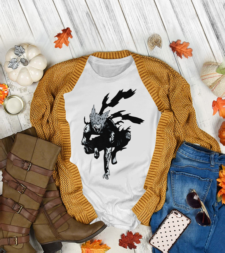 Garou Hero Hunter Dark Shadow Pose T-Shirt