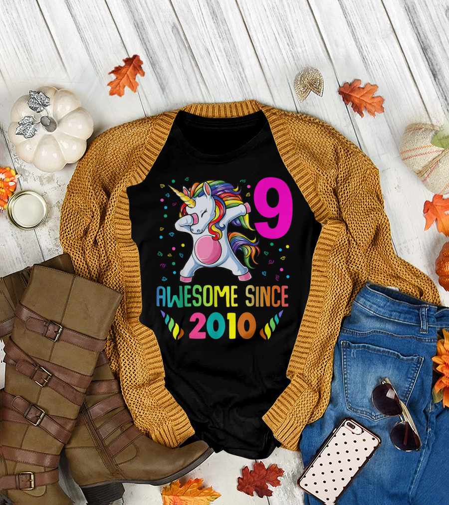9 Years Old Awesome Since 2010 Unicorn Dabbing T-Shirt