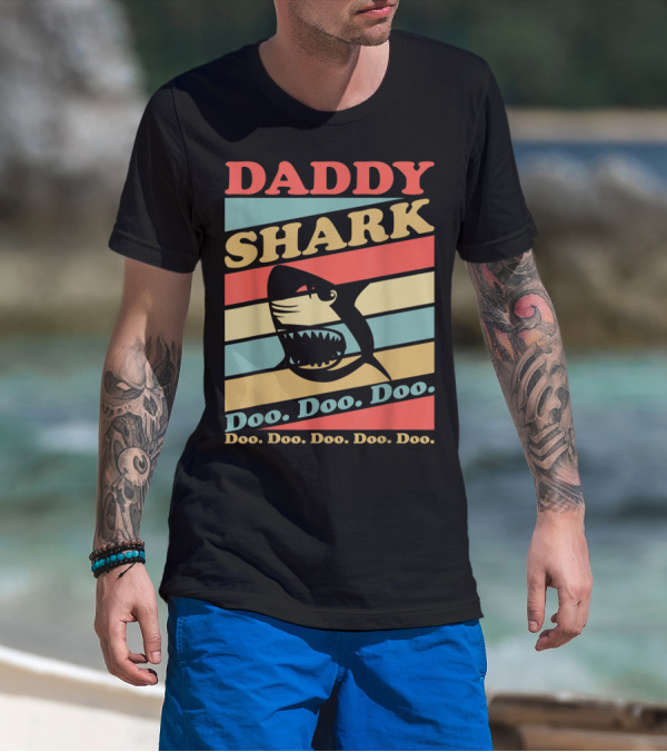 DADDY SHARK Doo Doo Doo Doo Doo Doo Retro Vintage Stripes T-Shirt