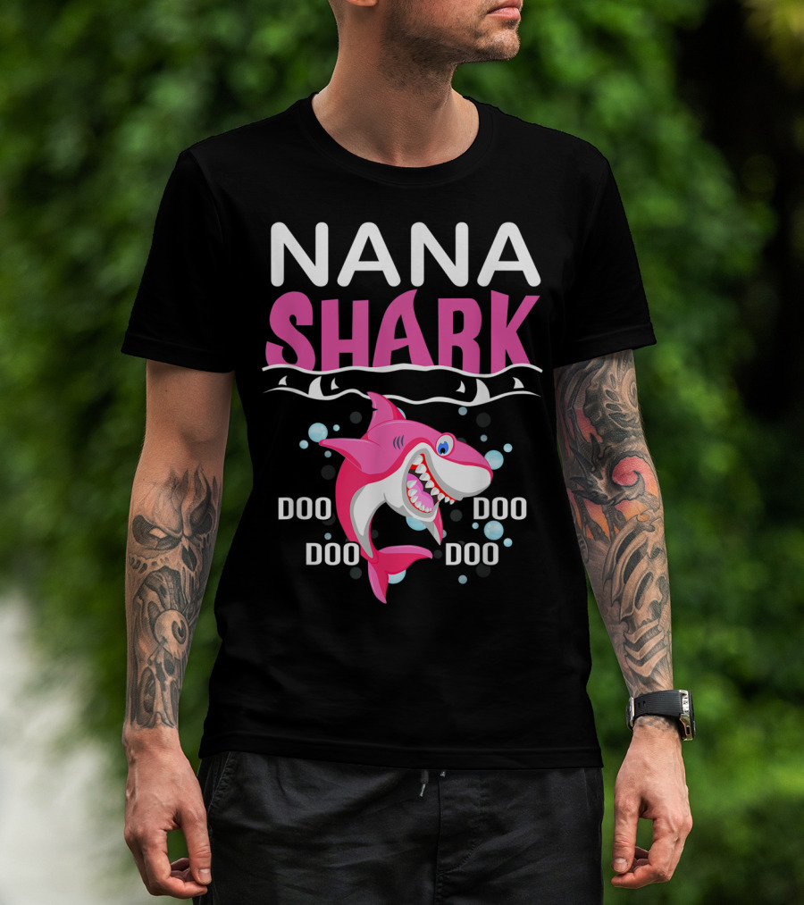 Nana Shark Doo Doo Doo Mothers Pink Shark With Bubbles T-Shirt