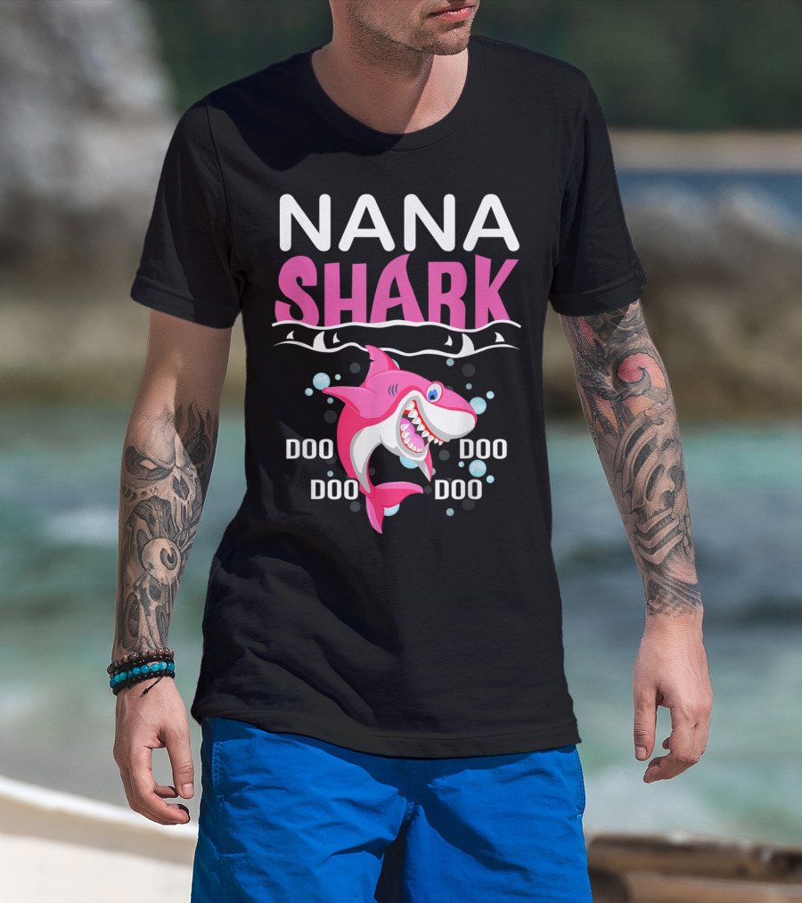 Nana Shark Doo Doo Doo Mothers Pink Shark With Bubbles T-Shirt