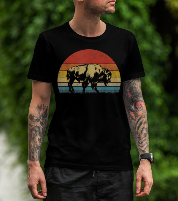 Buffalo Bison Sunset Vintage 70s Natur Retro Stripes T-Shirt