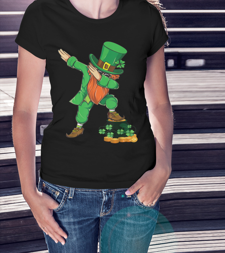 St Patricks Day Dabbing Leprechaun With Shamrocks And Gold Coins T-Shirt