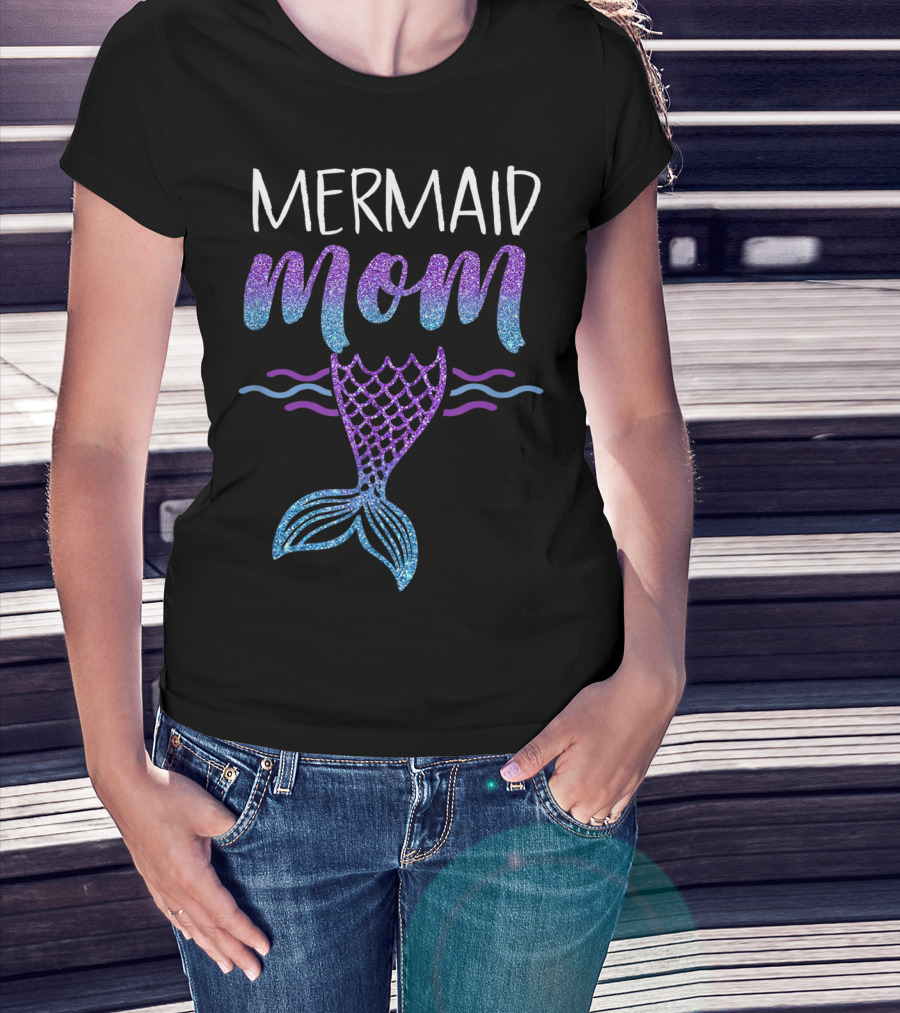 Mermaid Mom Glitter Tail Birthday Party T-Shirt