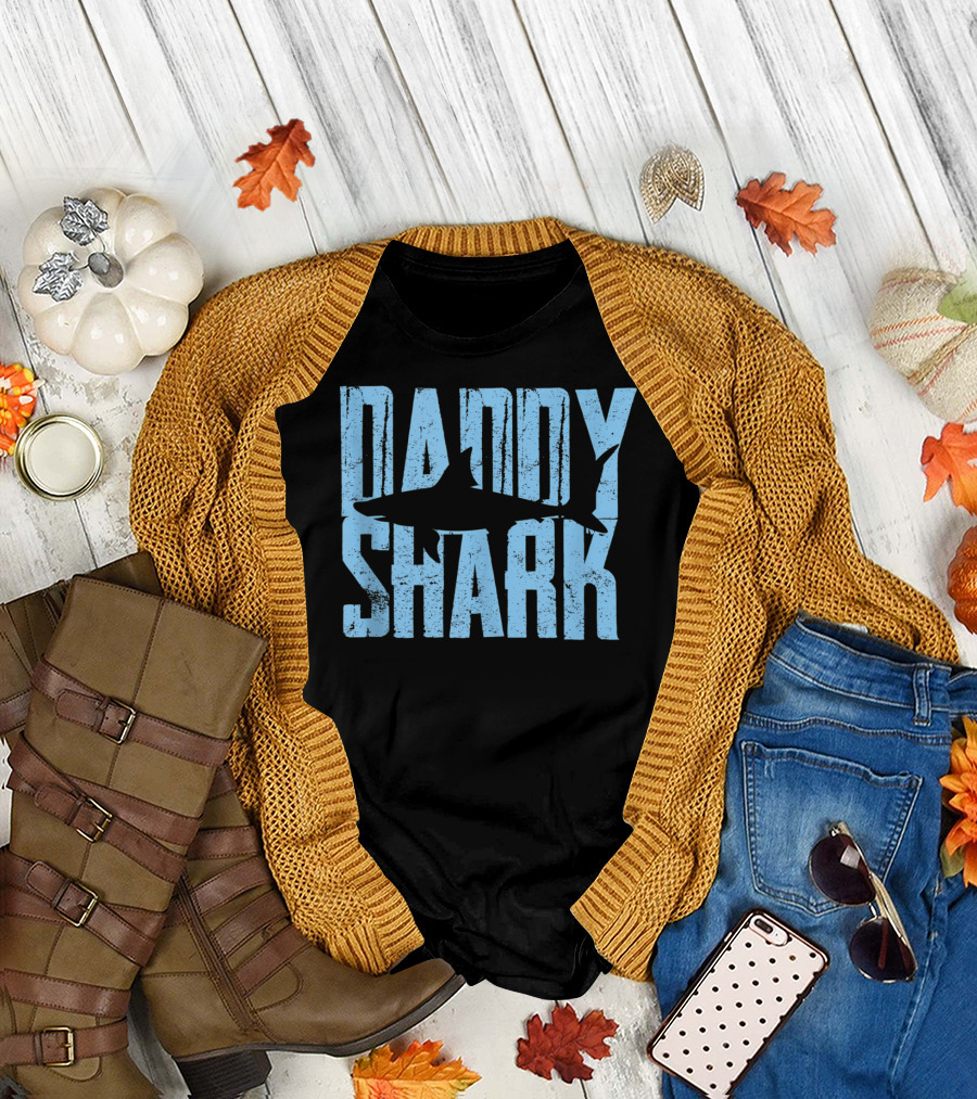 Daddy Shark Father's Day Gift Mens T-Shirt