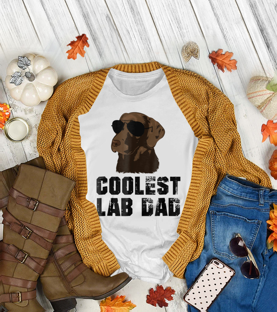 Coolest Lab Dad Funny Chocolate Labra Wearing Sunglasses T-Shirt