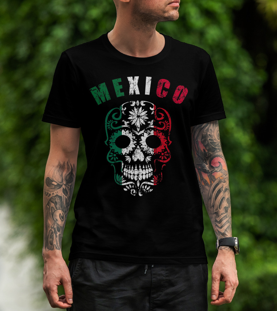 Mexico Distressed Sugar Skull Soccer Fan T-Shirt