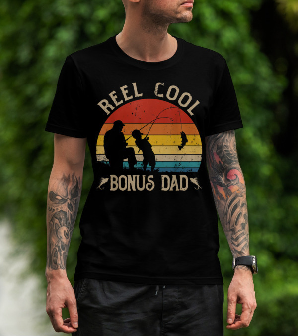 Reel Cool Bonus Dad Fishing Vintage Sunset T-Shirt