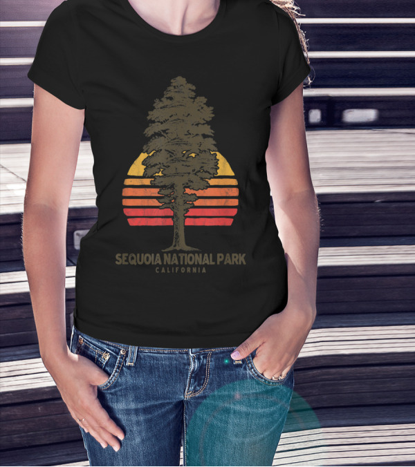 Sequoia National Park California Tree Sunset Retro Vintage Minimalist T-Shirt