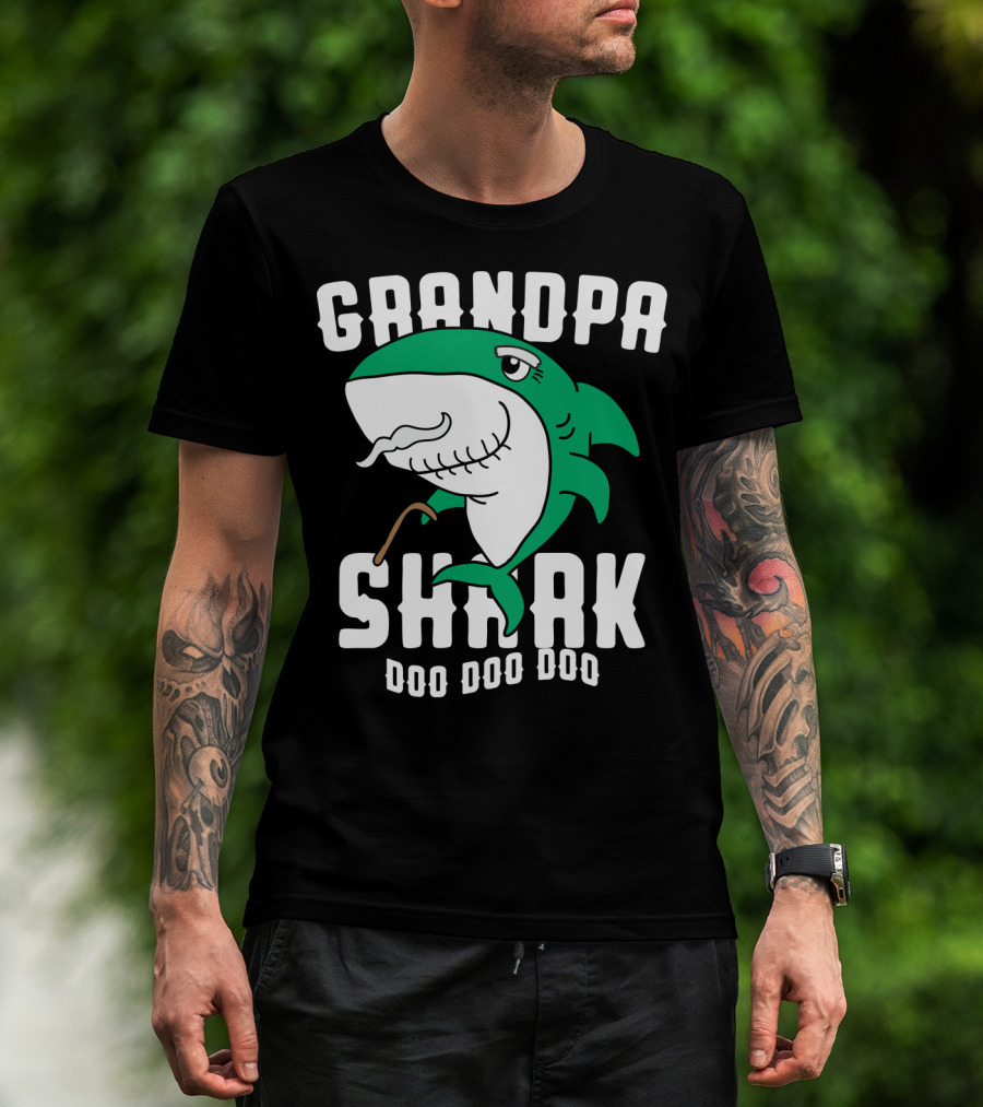 Grandpa Shark Doo Doo Doo Halloween Chr Dad Grandfather T-Shirt