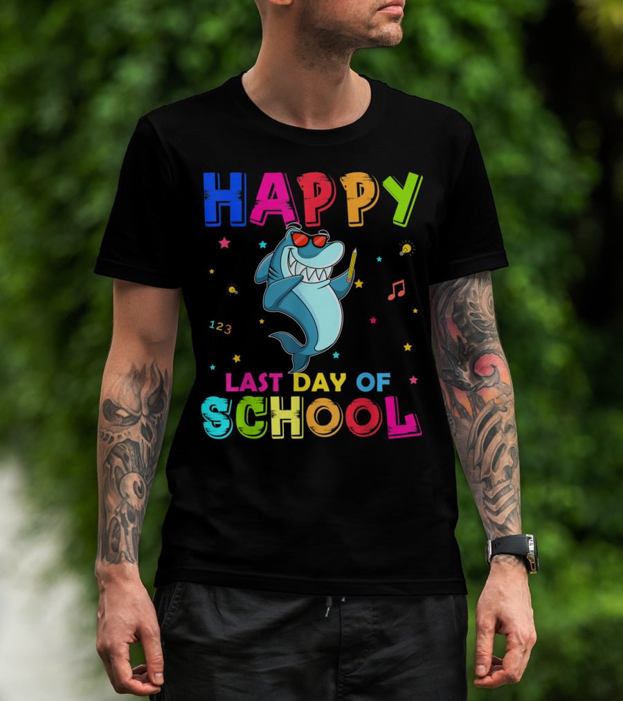 Happy Last Day Of School Dabbing Shark 123 Music Notes T-Shirt