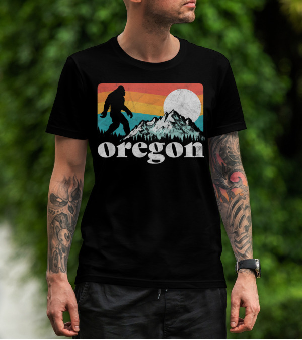 Bigfoot Oregon Mountains Retro Sunset T-Shirt