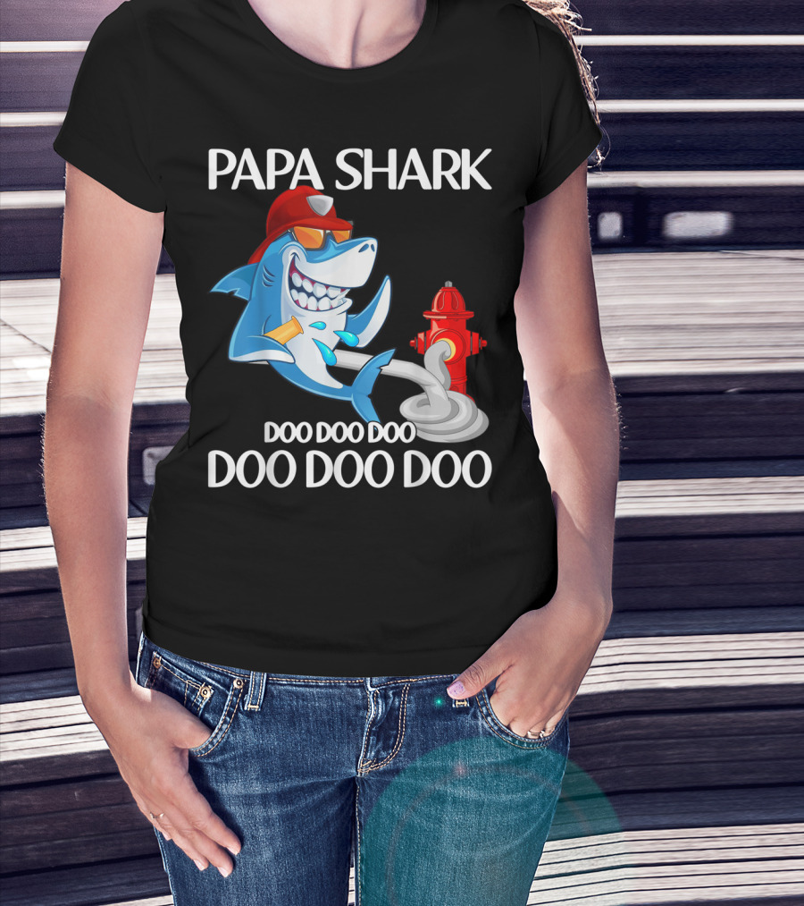 Papa Shark Doo Doo Doo Firefighter Father's Day Fun T-Shirt