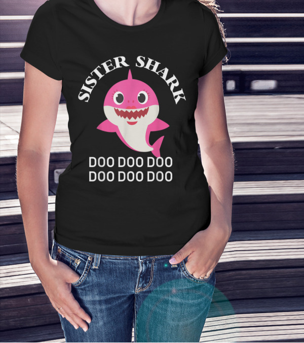 Sister Shark Doo Doo Doo Doo Doo Doo Pink Cartoon Family Shark T-Shirt
