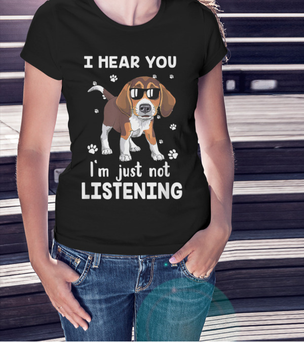 I Hear You I'm Just Not Listening Cool Sunglasses Beagle Paw Prints T-Shirt