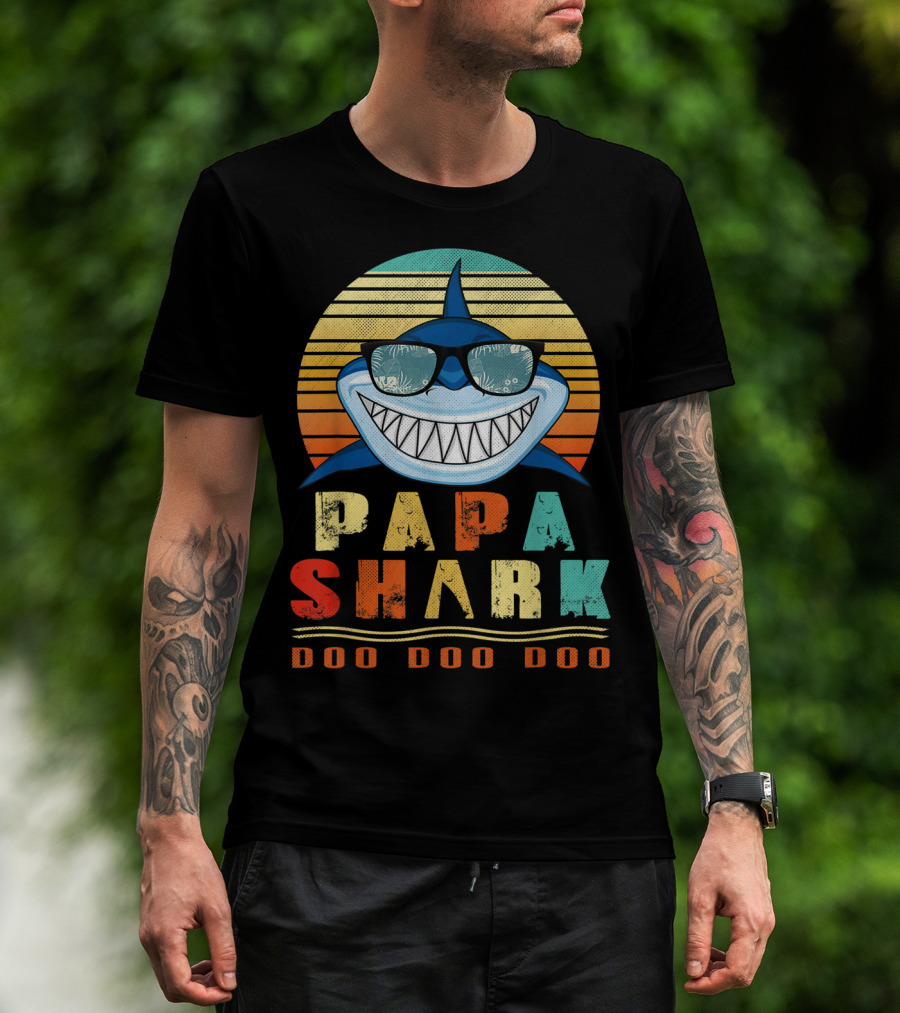 Papa Shark Doo Doo Doo Cool Sunglasses Retro Sunset Vibe T-Shirt