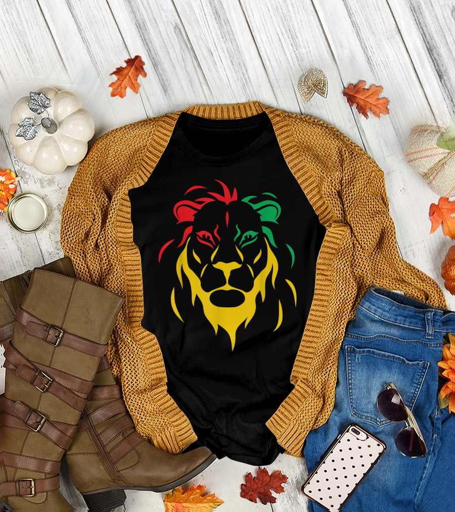 Rastafari Reggae Lion Head in Rasta Colors T-Shirt