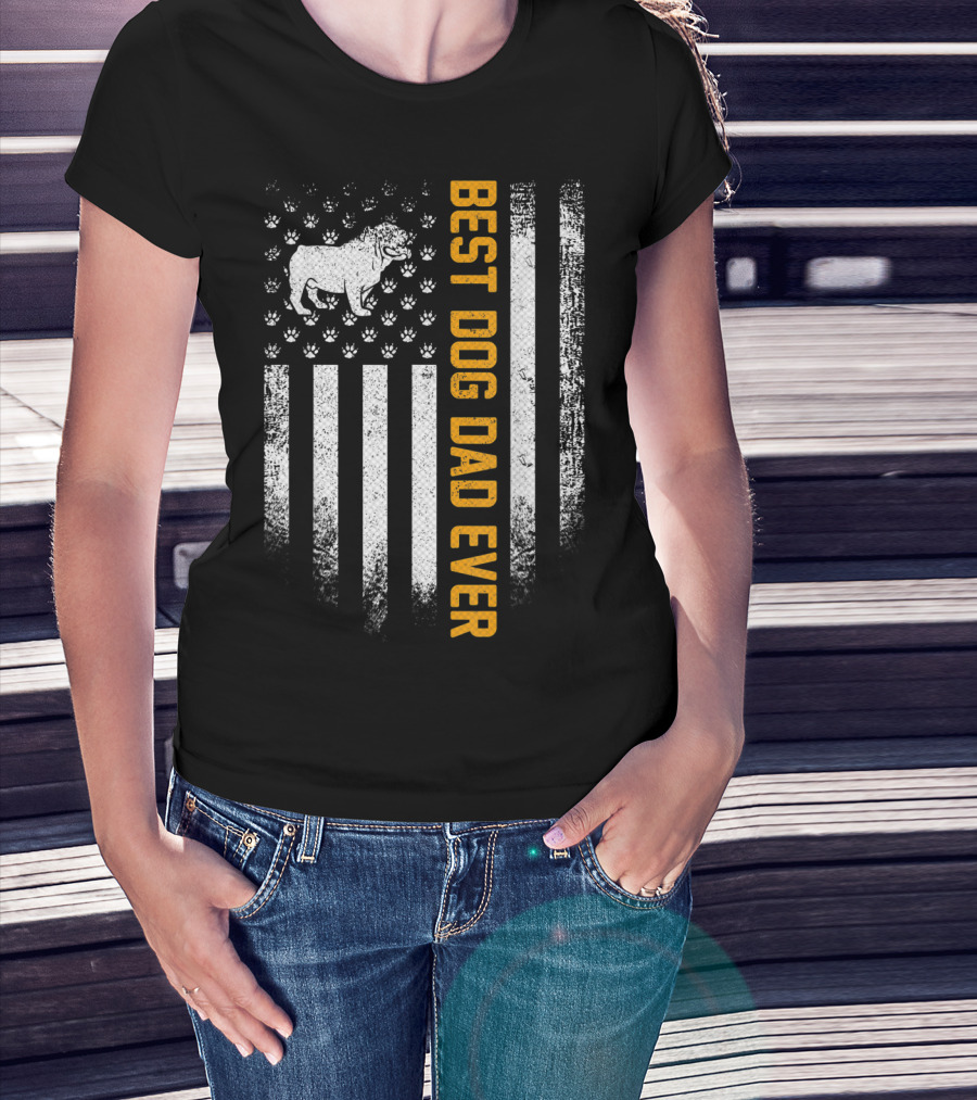 Best Dog Dad Ever Vintage USA Flag English Bulldog Paw Prints T-Shirt