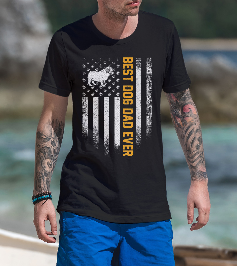 Best Dog Dad Ever Vintage USA Flag English Bulldog Paw Prints T-Shirt