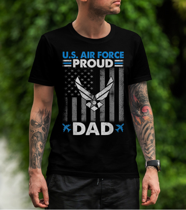 U.S. Air Force Proud Dad American Flag Emblem T-Shirt