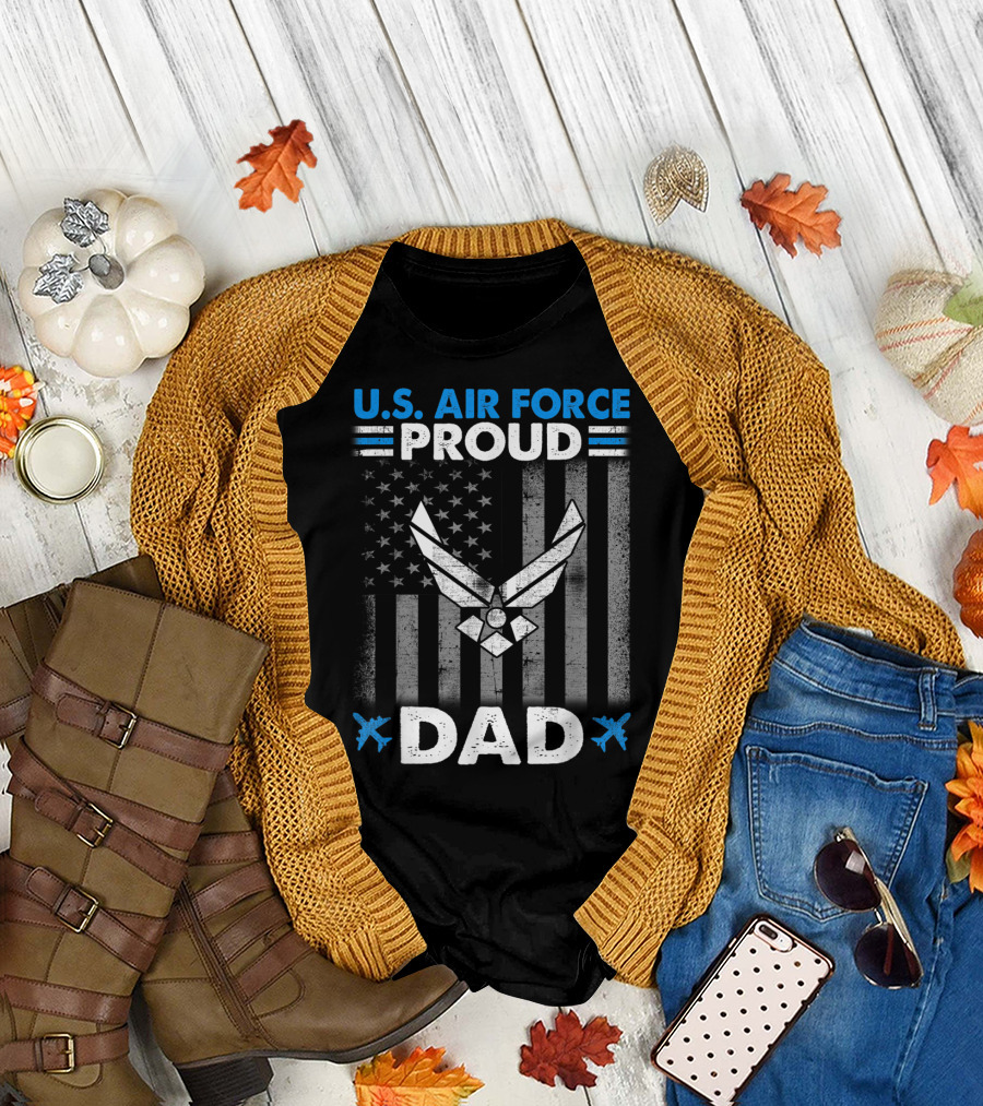 U.S. Air Force Proud Dad American Flag Emblem T-Shirt