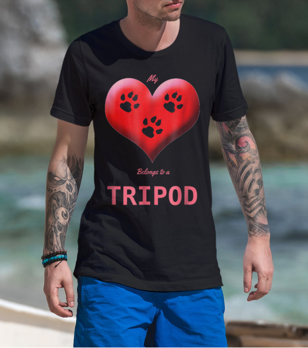 My Heart Belongs To A Tripod Dog 3 Legged Dog Cat Lovers T-Shirt