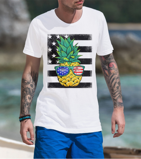 Hawaiian Pineapple With American Flag Sunglasses On Distressed Stars And Stripes Background T-Shirt