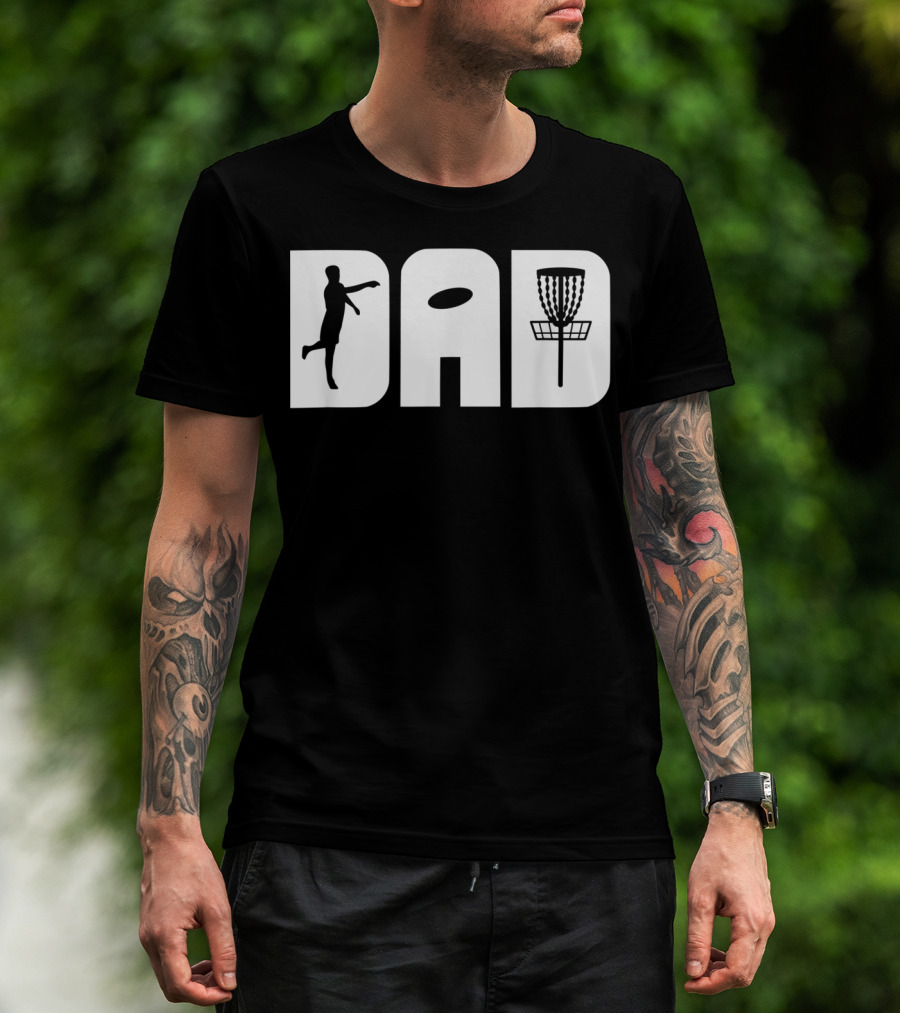 Funny Disc Golf Dad Throwing Frisbee Basket T-Shirt