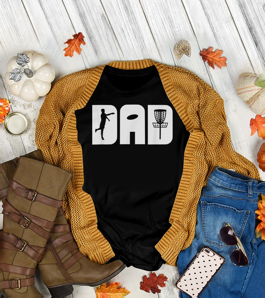 Funny Disc Golf Dad Throwing Frisbee Basket T-Shirt