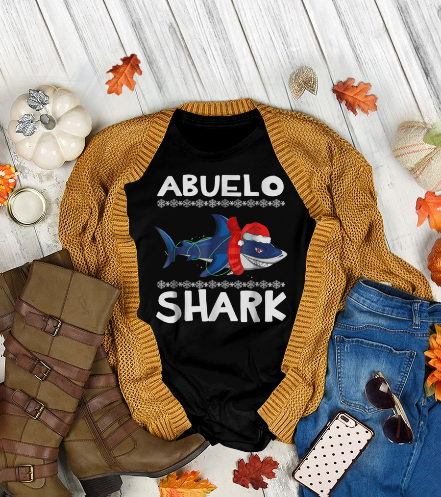 Abuelo Shark Ugly Christmas Family Santa Hat Snowflakes T-Shirt