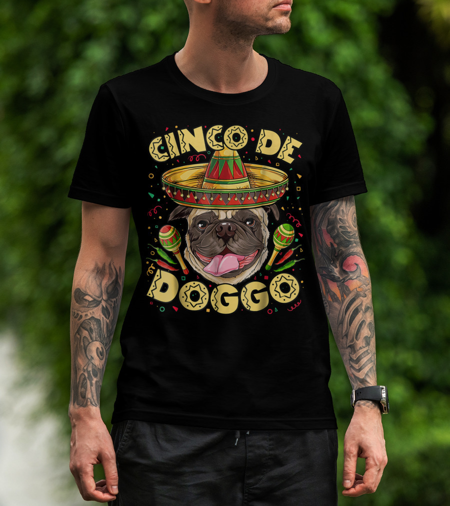 Cinco De Doggo Mayo Pug Sombrero Maracas T-Shirt