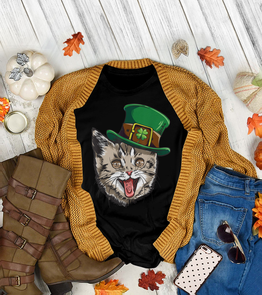 Cat Leprechaun Happy St Cattys Day Catricks Irish Kitten Charm T-Shirt