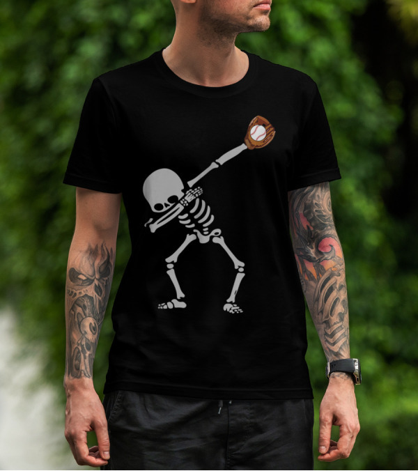 Dabbing Skeleton Catching Baseball Halloween T-Shirt