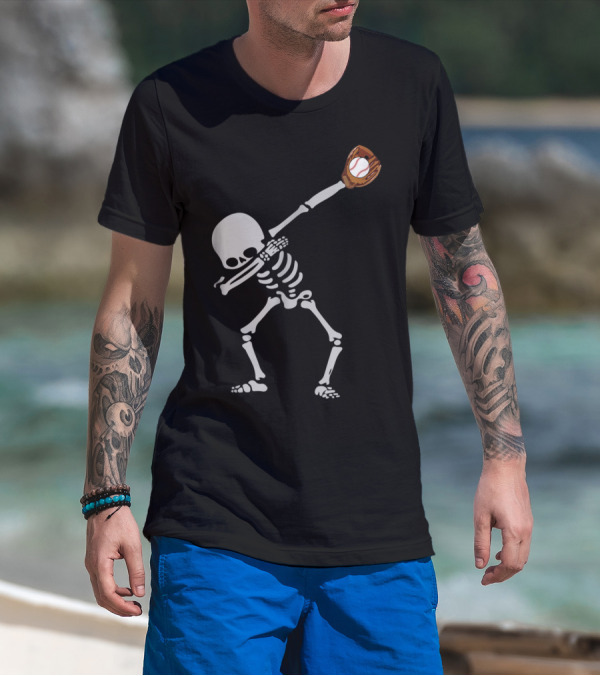 Dabbing Skeleton Catching Baseball Halloween T-Shirt