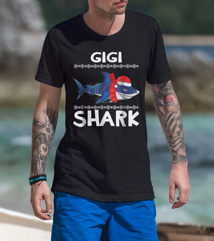 Gigi Shark Santa Hat Christmas Family Snowflakes T-Shirt