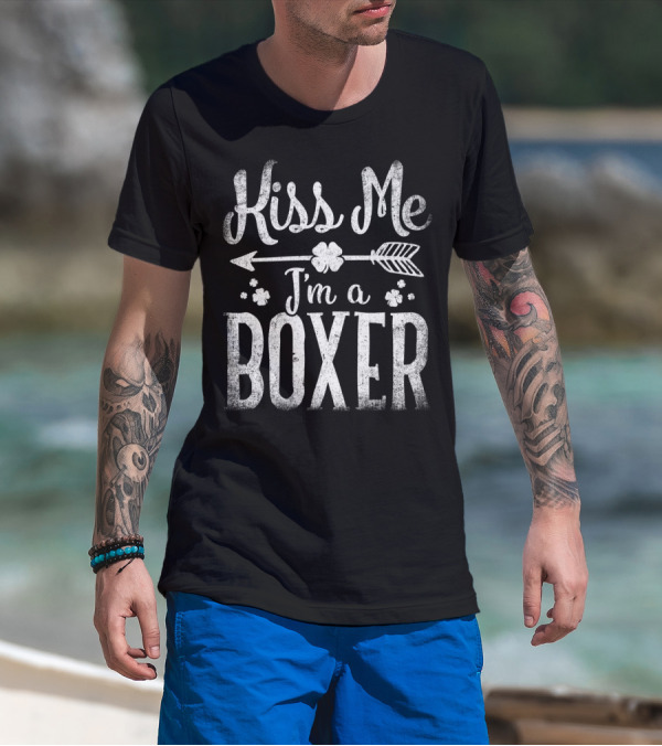 Kiss Me I'm A Boxer St Patricks Day Shamrock Arrow T-Shirt