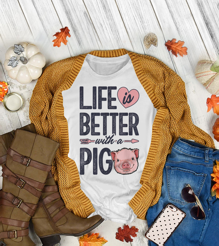 Life Is Better With a Pig Pigs Farm Farmer Pig Face Heart Arrow T-Shirt