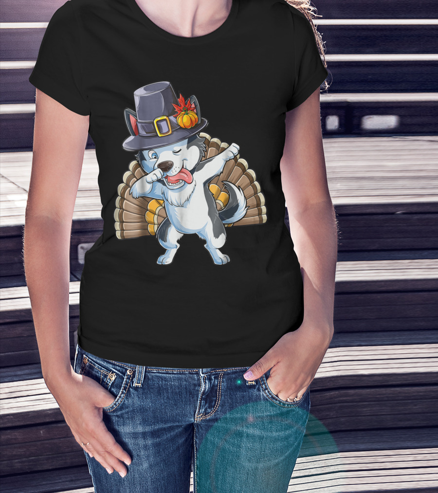 Thanksgiving Dabbing Siberian Husky In Pilgrim Hat With Turkey Feathers T-Shirt