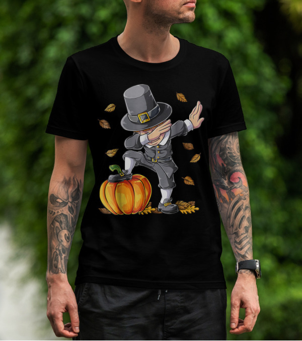 Thanksgiving Pilgrim Dabbing Kid With Pumpkin And Autumn Leaves T-Shirt