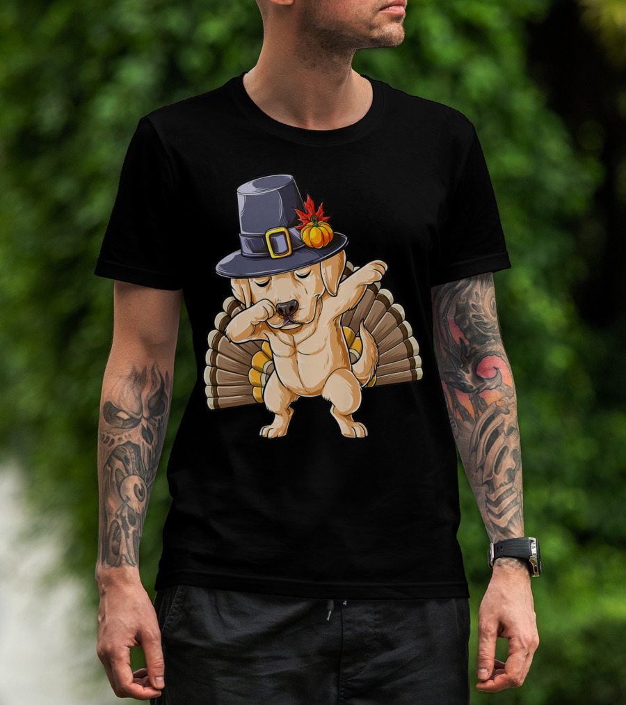 Thanksgiving Dabbing Labrador Wearing Pilgrim Hat With Turkey Tail T-Shirt