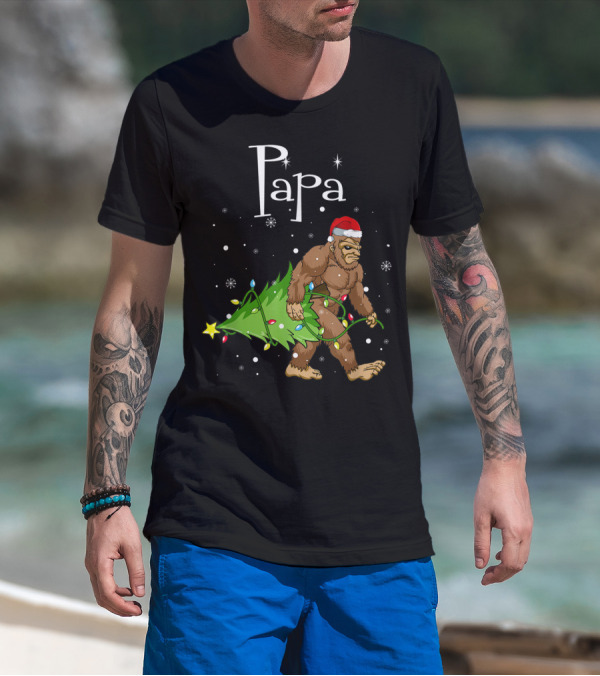 Papa Bigfoot Funny Sasquatch Christmas Tree Santa Hat T-Shirt