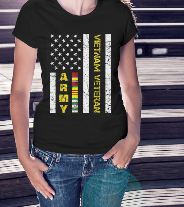 Mens Vietnam Veteran US Army Flag With Service T-Shirt